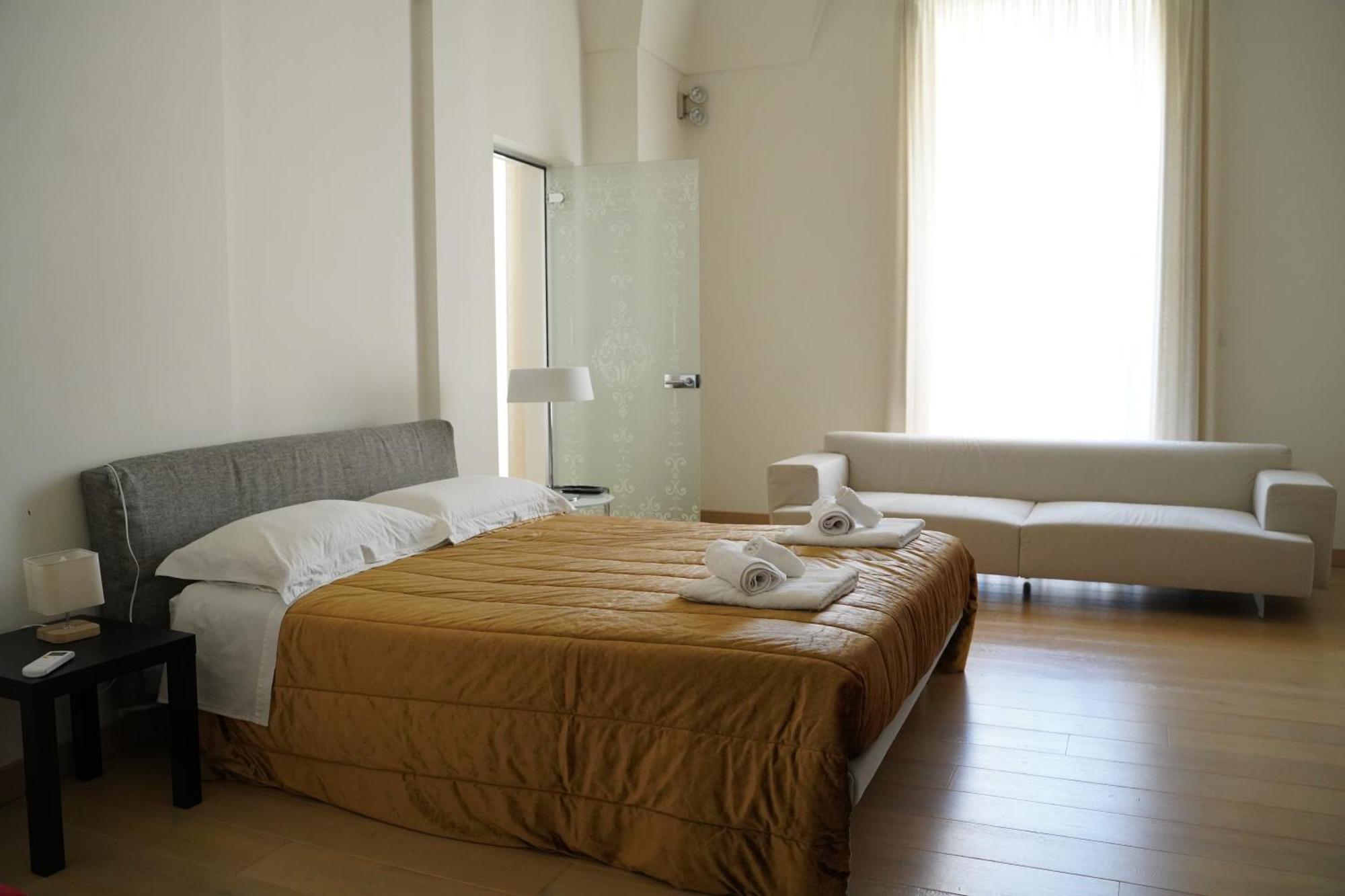 Suite Home D'Aragona Lecce Exteriör bild