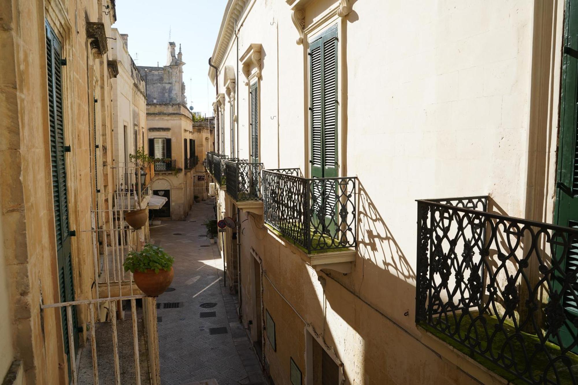 Suite Home D'Aragona Lecce Exteriör bild